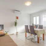Gorgeous In With Wifi Apartament Novi Vinodolski