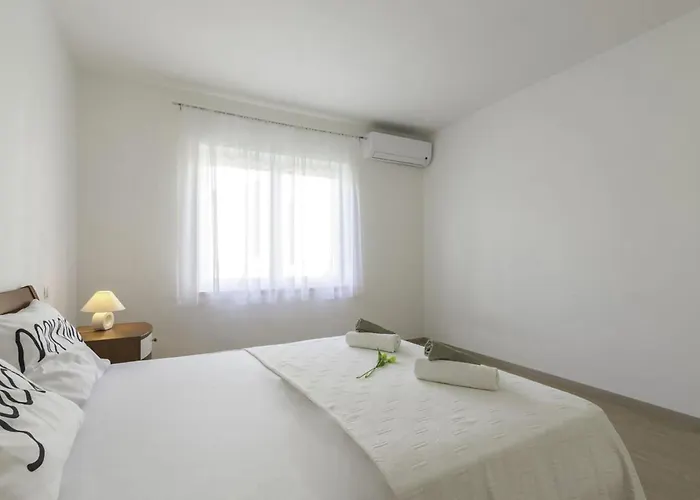 Amazing In Apartament Novi Vinodolski